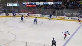  Watch Leafs' Rielly Sneak Wrister Through Traffic 