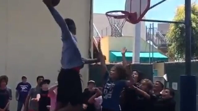 Shaquille O\'Neal\'s Son Just Dunked on an Entire Group of Fourth-Graders