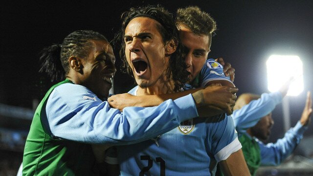 Edinson Cavani celebrates a Uruguay goal