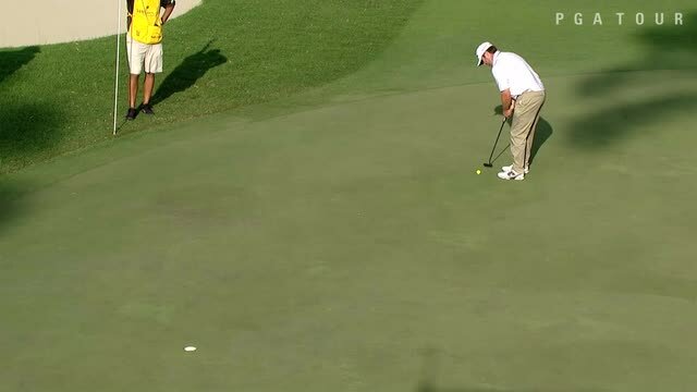 PGA TOUR | Jim Renner finds the cup for eagle on No.18 at Sony Open