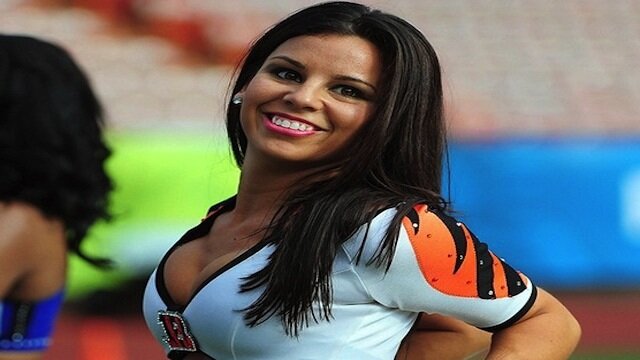 NFL Cheerleaders: Hottest Pictures from Every NFL Team