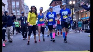 Runner Who Lost Leg In 2013 Boston Marathon Bombing Finishes 2016 Race In Just Under 10 Hours