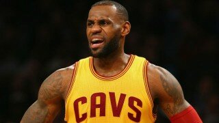  Watch LeBron James Visibly Show Frustration vs. Nets 