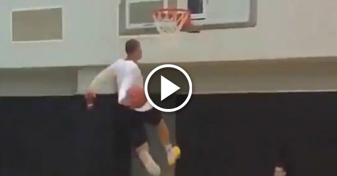Wichita State Guard C.J. Keyser Gets Some Serious Air on Emphatic Tomahawk Dunk