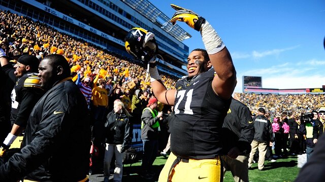 Carl Davis Invaluable Space-Eater for Iowa Hawkeyes on Defense in 2014