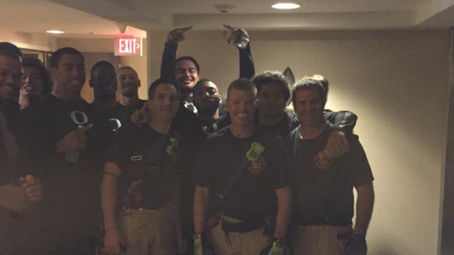 A Group Of Oregon Ducks Were Stuck In An Elevator And WR Devon Allen Tweeted Out Their Struggles