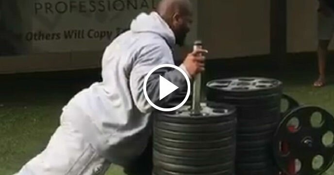 Pittsburgh Steelers' James Harrison Pushes 1,800 Pounds in Insane Workout