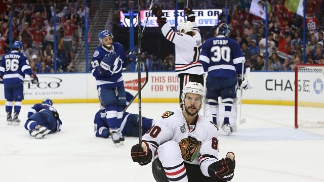 Chicago Blackhawks Showing Cup-Worthy Veteran Poise