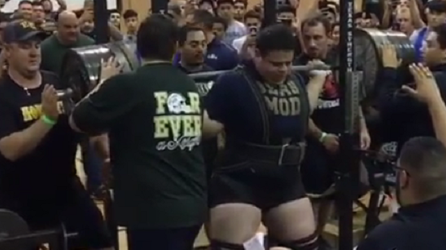 High School Football Player Squats 1,005 Pounds — Breaks His Own Texas State Record